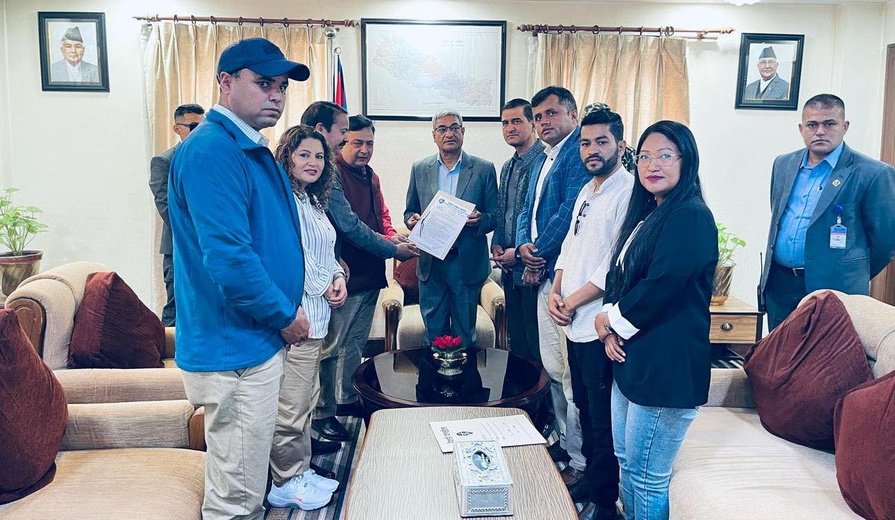 तीनकुने घटनाको निसानामा परेको मिडियाको पक्षमा निर्णय लिन पत्रकार महासंघले सरकारलाई सातदिने अल्टिमेटम